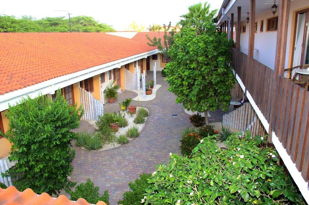 Camacuri Apartments Oranjestad Exterior foto
